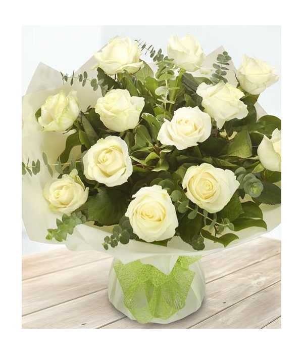 12 White Roses